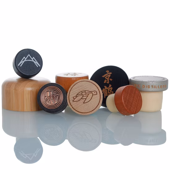 Mango de corcho sintético de cierre de madera suave con logotipo grabado personalizado para botella de licor